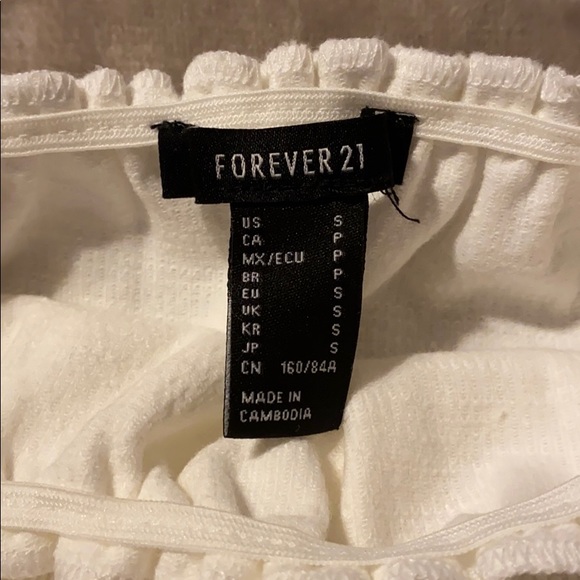 Ruffled Crop Top - Picture 2 of 2